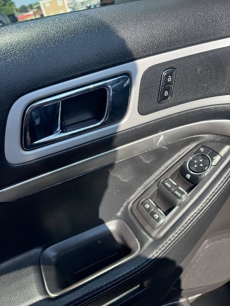 Used 2013 Ford Explorer XLT FWD image 11