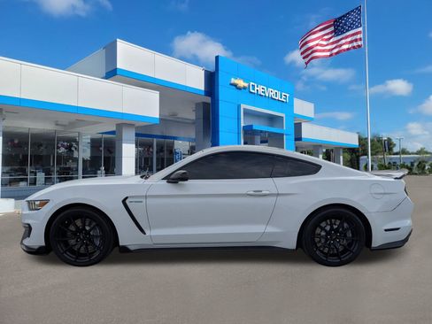 Used 2018 Ford Mustang Shelby GT350 w/ Convenience Package image 7