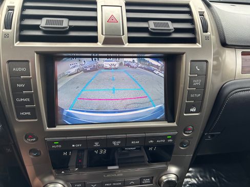 Used 2014 Lexus GX 460 image 25