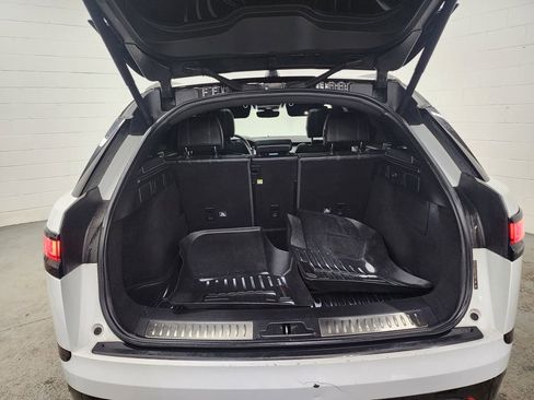Used 2019 Land Rover Range Rover Velar R-Dynamic SE image 34