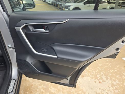 Used 2024 Toyota RAV4 XLE image 28