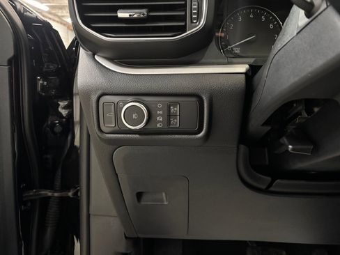 Used 2023 Ford Explorer XLT w/ Equipment Group 202A image 18