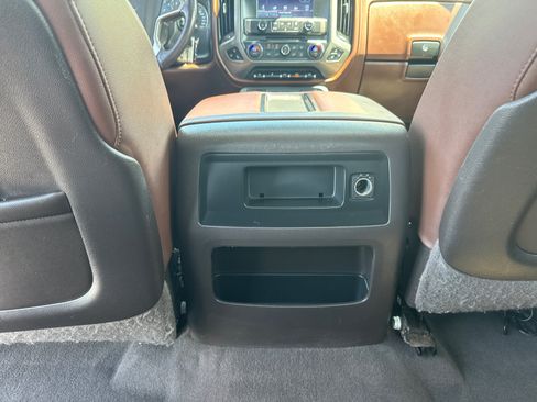 Used 2015 Chevrolet Silverado 2500 High Country w/ High Country Premium Package AWD/4WD image 7