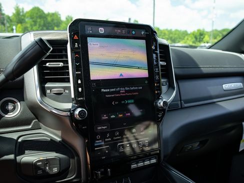 New 2026 RAM 3500 Laramie AWD/4WD image 40