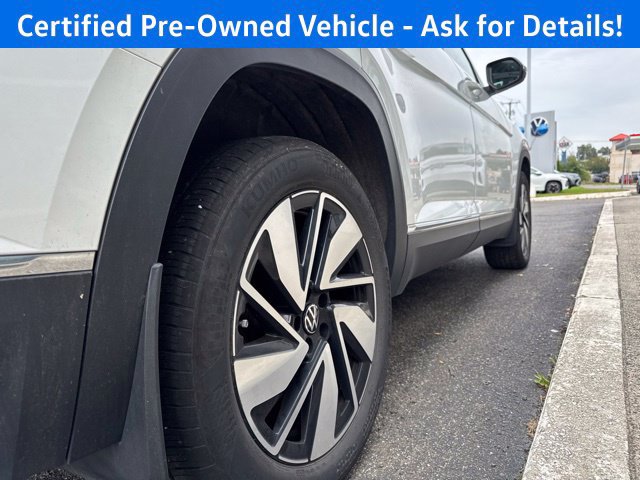 Certified 2024 Volkswagen Atlas SEL AWD/4WD image 16