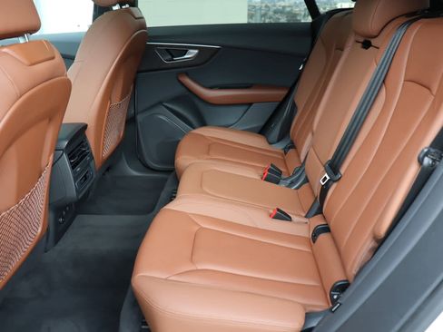 Used 2023 Audi Q8 Premium w/ Convenience Package image 43