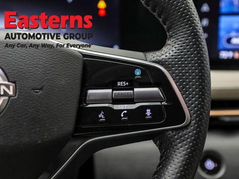 Used 2023 Nissan Ariya FWD image 16