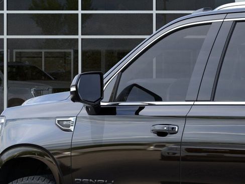 New 2026 GMC Yukon XL Denali w/ Denali Reserve Package AWD/4WD image 12