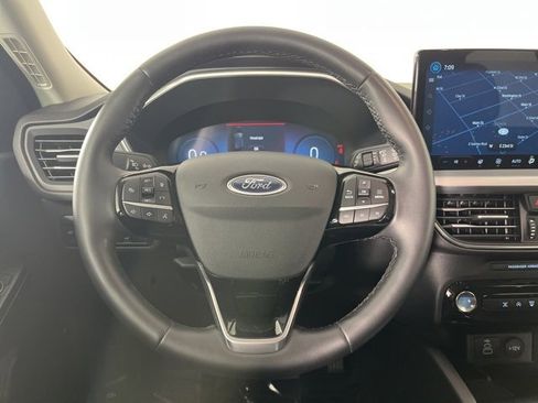 Used 2025 Ford Escape Platinum image 8