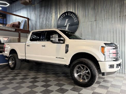 Used 2017 Ford F350 Platinum w/ FX4 4x4 Off Road Package image 2