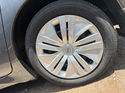 Used 2023 Nissan Leaf S FWD image 5