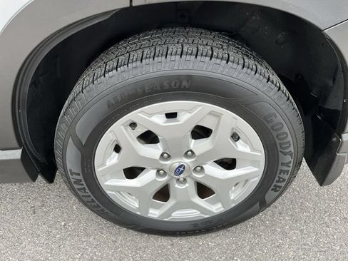 Used 2021 Subaru Forester AWD/4WD image 21