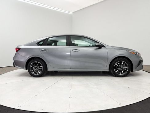Used 2024 Kia Forte LXS FWD image 29