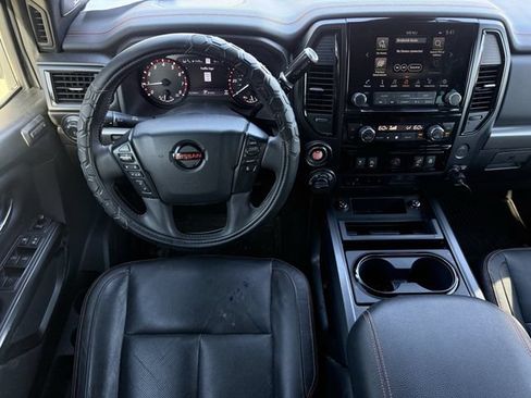Used 2021 Nissan Titan PRO-4X w/ Pro-4x Convenience Package AWD/4WD image 13