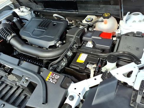 Used 2023 GMC Acadia SLT image 35