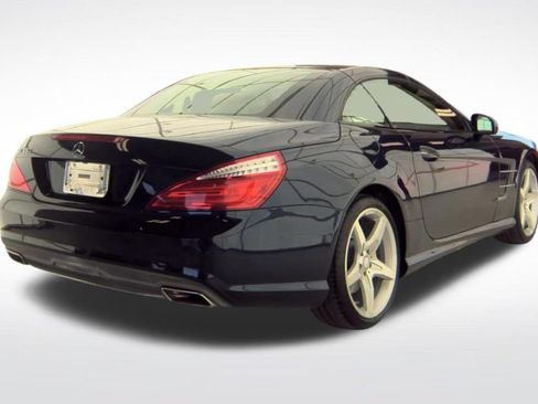 Used 2013 Mercedes-Benz SL 550 w/ Premium Pkg image 4