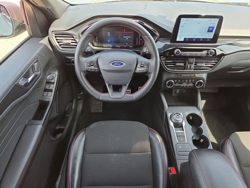 Certified 2024 Ford Escape ST-Line AWD/4WD image 12