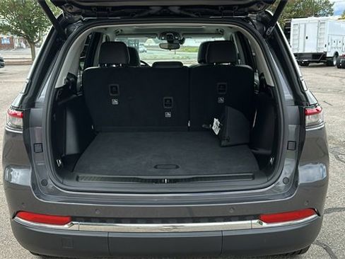 Used 2023 Jeep Grand Cherokee 4WD 4xe image 29