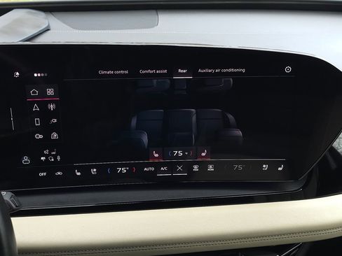 Used 2025 Audi Q6 e-tron Premium Plus image 51