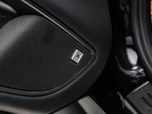 Used 2017 Ferrari F12 Berlinetta RWD image 93