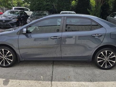 Used 2017 Toyota Corolla SE FWD image 2
