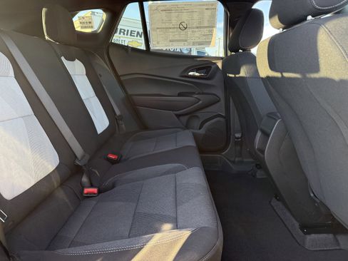 New 2026 Chevrolet Trax RS w/ Sunroof Package image 26