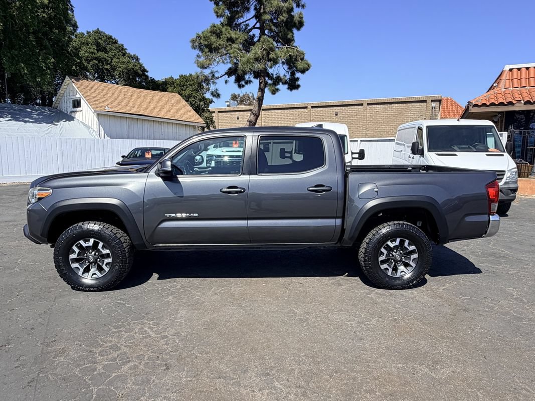 Used 2016 Toyota Tacoma TRD Off-Road w/ Towing Package RWD image 8