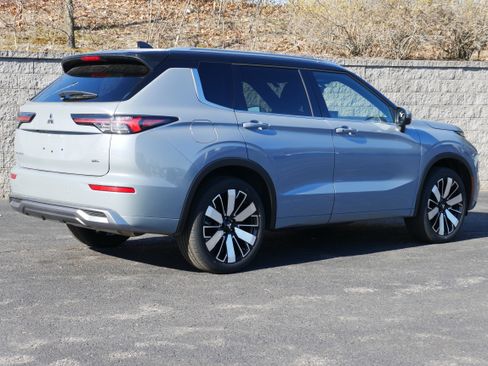 Used 2025 Mitsubishi Outlander SEL FWD image 9