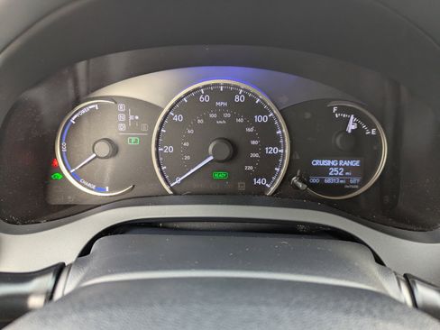 Used 2014 Lexus CT 200h image 28