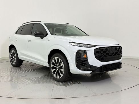 New 2026 Audi Q3 quattro 2.0T AWD/4WD image 7