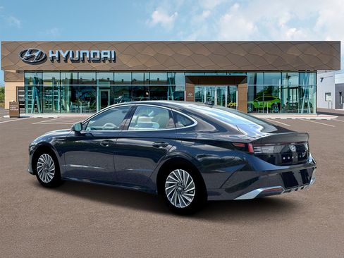 New 2026 Hyundai Sonata SEL FWD image 4