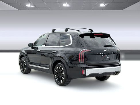 Used 2024 Kia Telluride SX image 3
