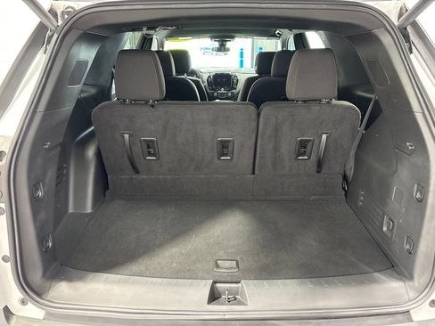 Used 2023 Chevrolet Traverse LT AWD/4WD image 40