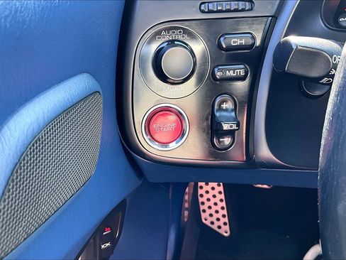 Used 2004 Honda S2000 image 17