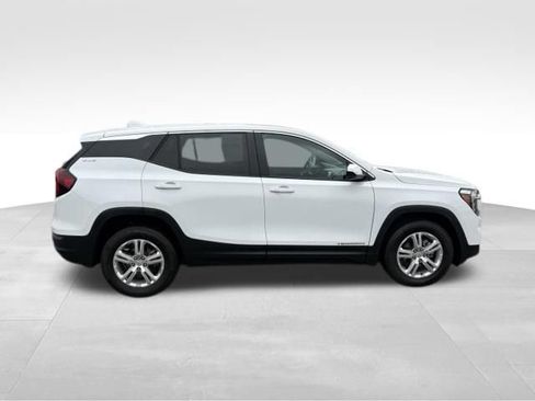 Used 2024 GMC Terrain SLE AWD/4WD image 9