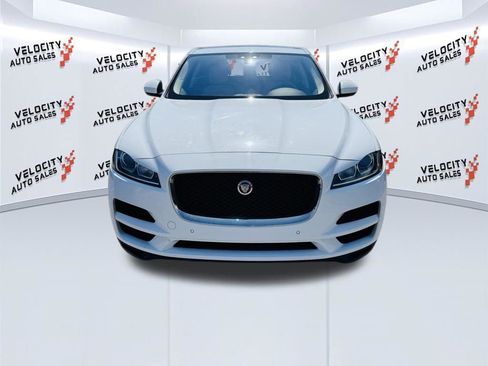 Used 2020 Jaguar F-PACE Premium AWD/4WD image 8