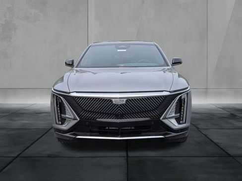 New 2026 Cadillac Lyriq Luxury RWD image 8
