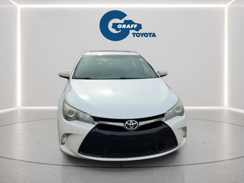 Used 2016 Toyota Camry SE image 8