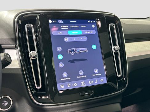 New 2026 Volvo XC40 B5 Ultra w/ Protection Package Premier image 15