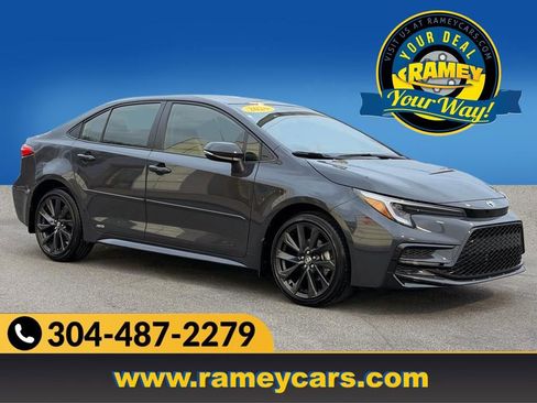 Used 2026 Toyota Corolla SE image 1