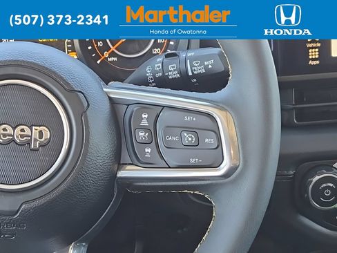 Used 2024 Jeep Wrangler Unlimited Sahara w/ Technology Group AWD/4WD image 25