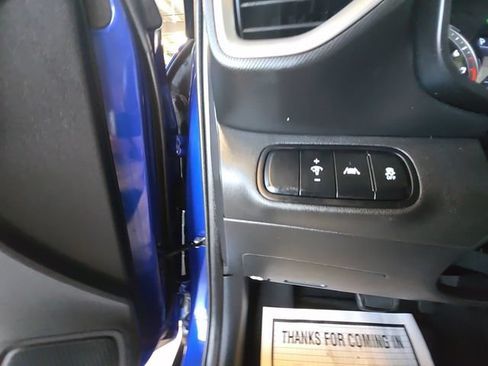 Used 2021 Hyundai Venue SEL FWD image 20