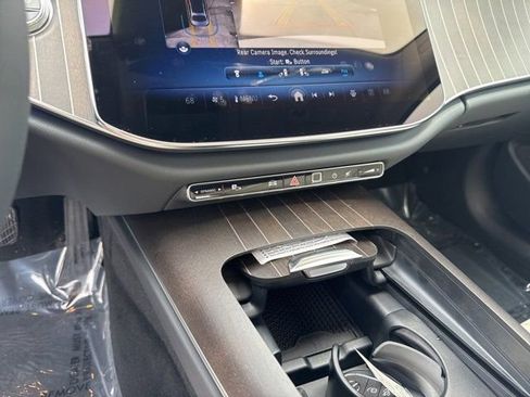 New 2025 Mercedes-Benz E 350 Sedan image 18
