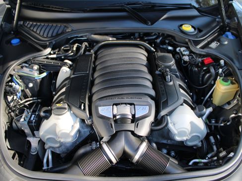 Used 2013 Porsche Panamera S image 36