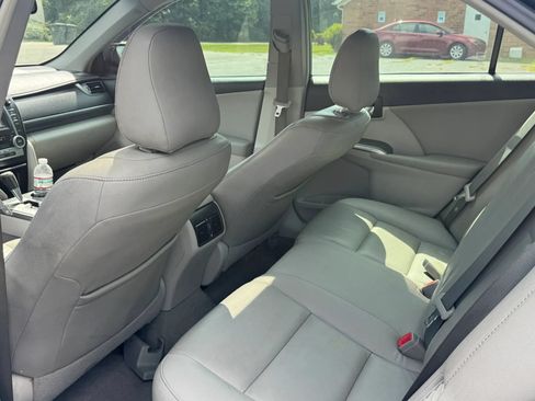 Used 2012 Toyota Camry XLE w/ Convenience Pkg FWD image 16