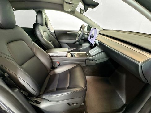 Used 2024 Tesla Model Y Long Range image 29