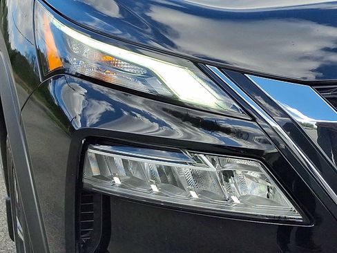 Used 2023 Nissan Rogue SV w/ SV Premium B Package AWD/4WD image 9