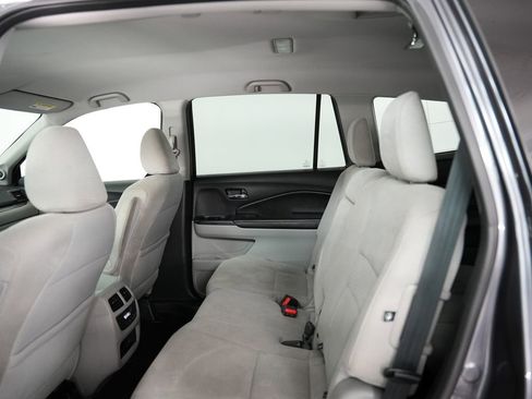 Used 2017 Honda Pilot EX image 40