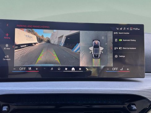 Used 2025 BMW i4 eDrive40 w/ Premium Package image 17