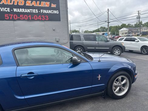 Used 2006 Ford Mustang Coupe RWD image 10